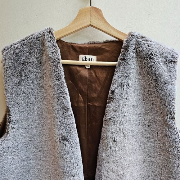 Glam Los Angeles Faux Fur Open Front Vest - Soft & Cozy, Light Grey, Size Large - Picture 9 of 9